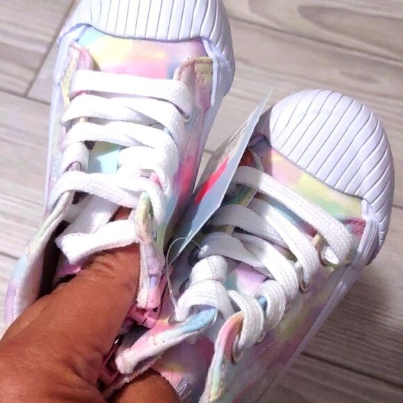 (72-3171)  🔥3/$20🔥  Girls' Cat & Jack Shane Shoes  Sz 5 - Picture 5 of 10